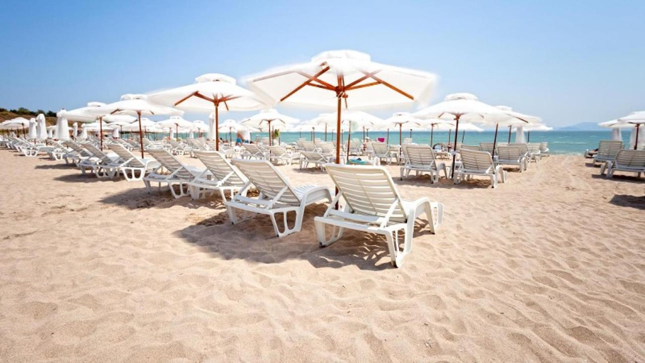 Design Studio In Atlantis Resort&Spa, Burgas Airport Esterno foto
